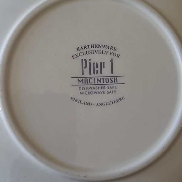 PIER 1 MACINTOSH Earthenware Angleterre Fruit Round Dinner Plate and stand home - Picture 4 of 16